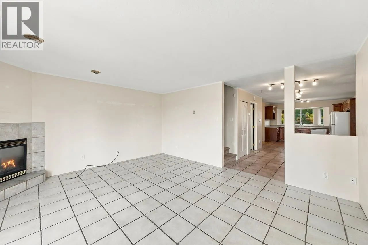 423-425 E 2ND STREET