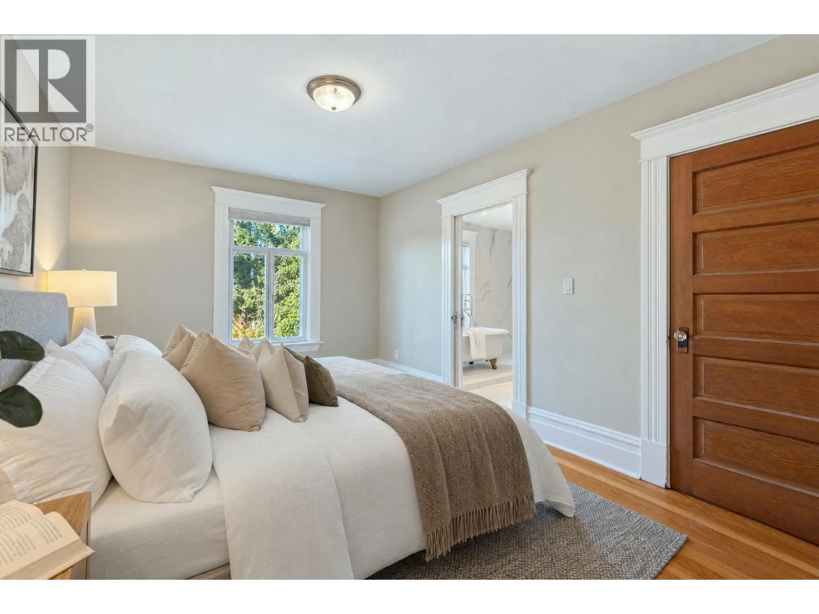 647 PRIOR STREET