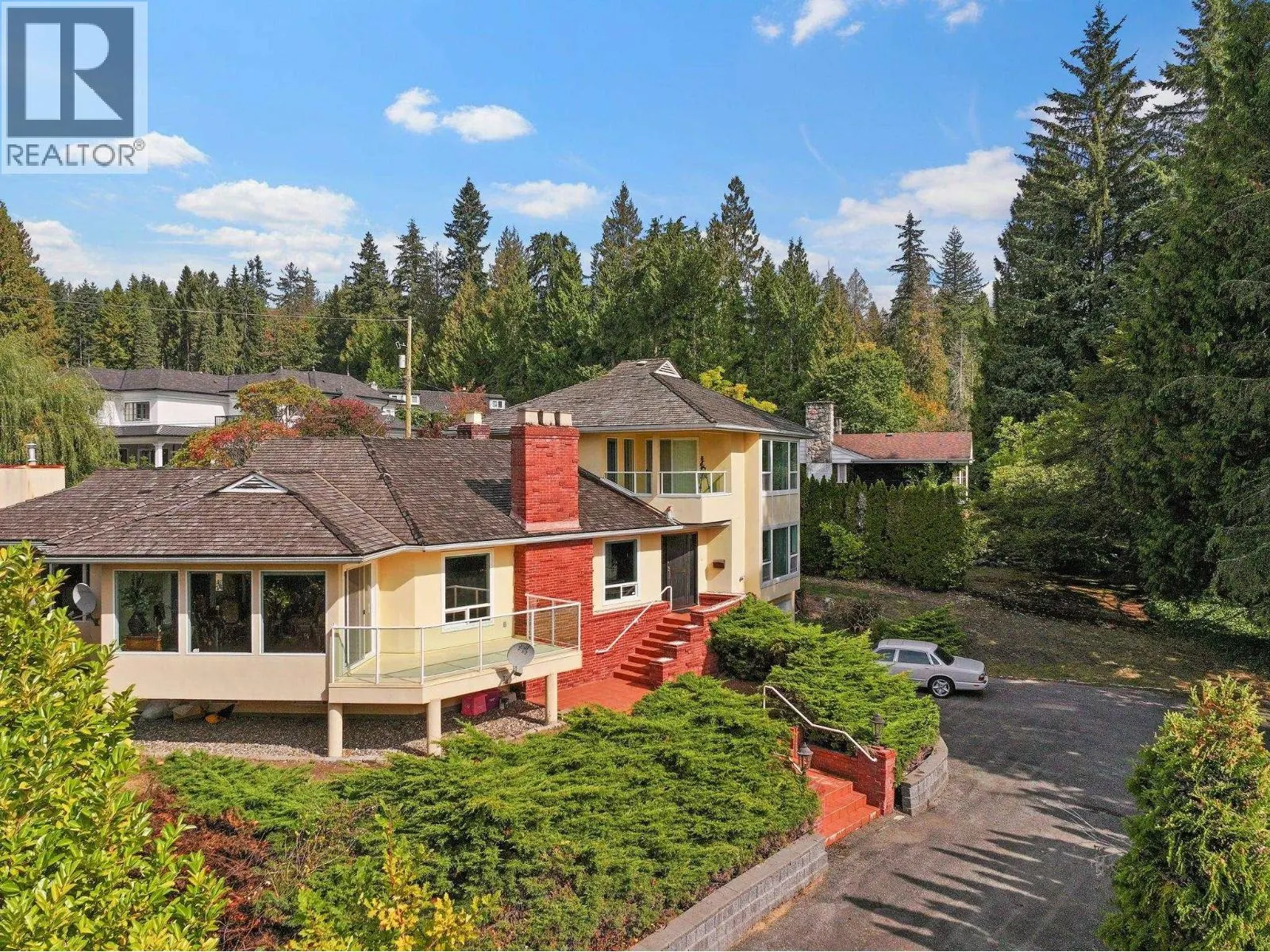 535 STEVENS DRIVE