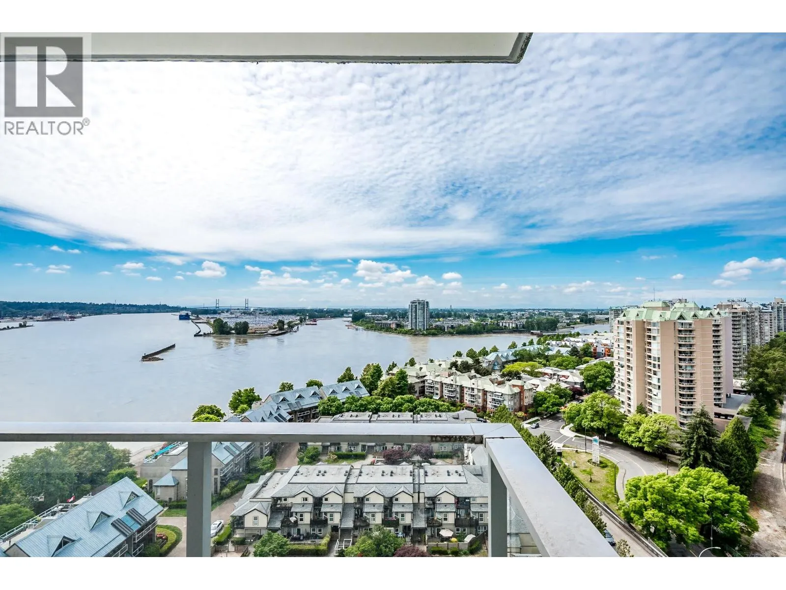 1811 988 QUAYSIDE DRIVE