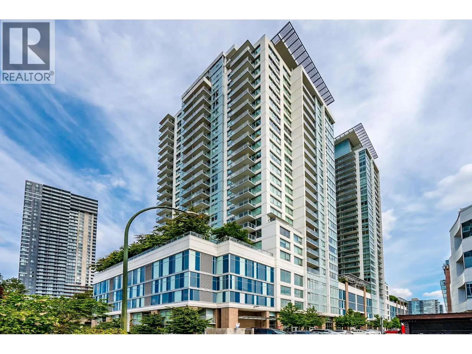 1811 988 QUAYSIDE DRIVE