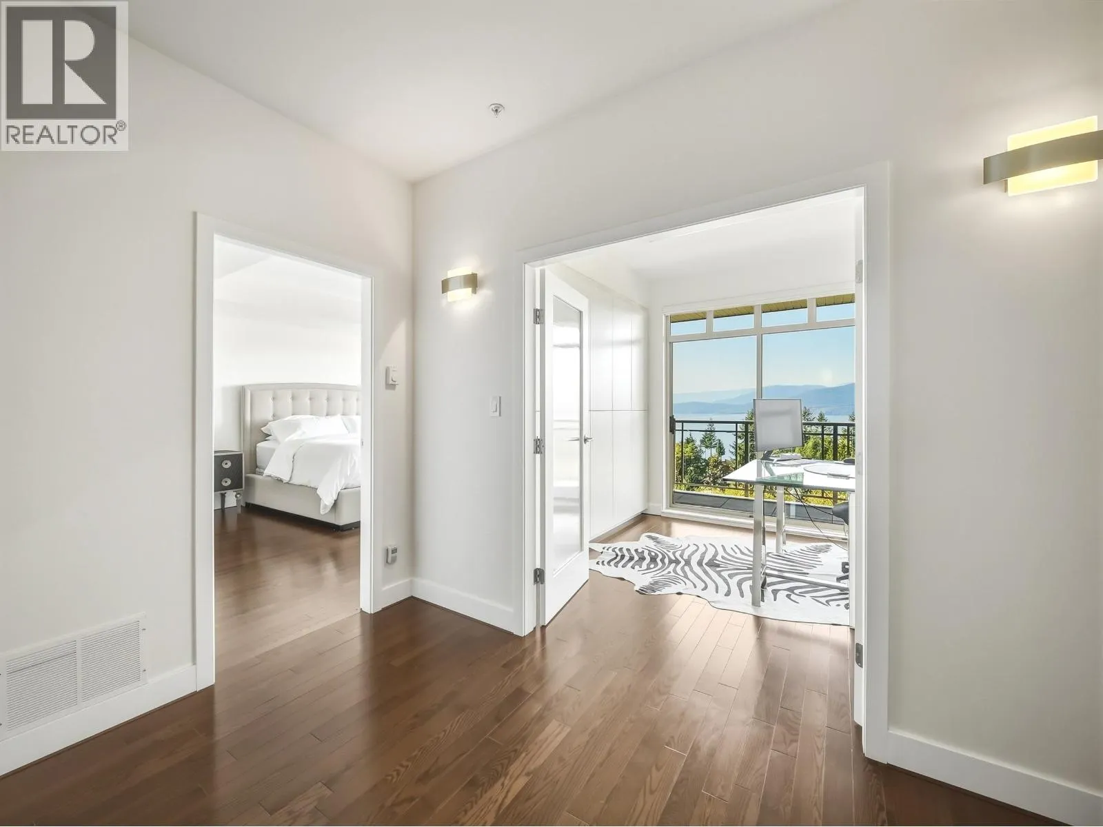 8547 SEASCAPE COURT