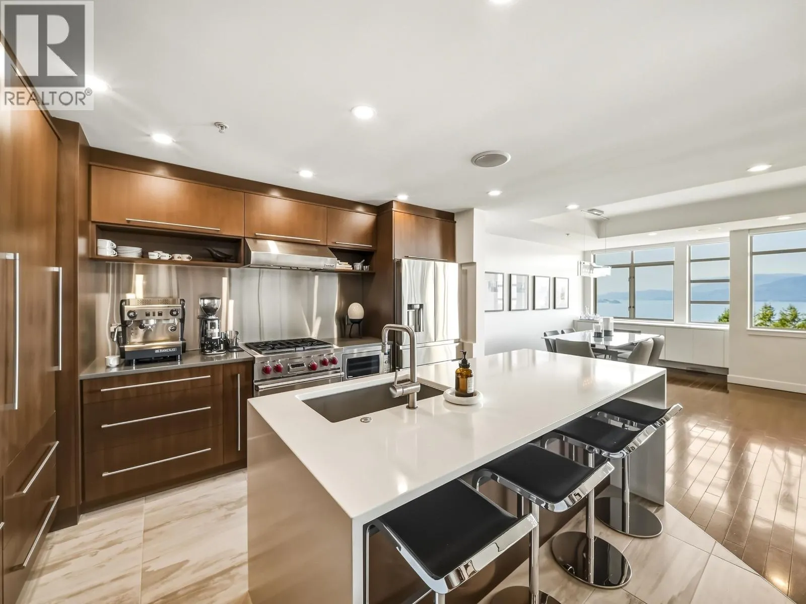 8547 SEASCAPE COURT