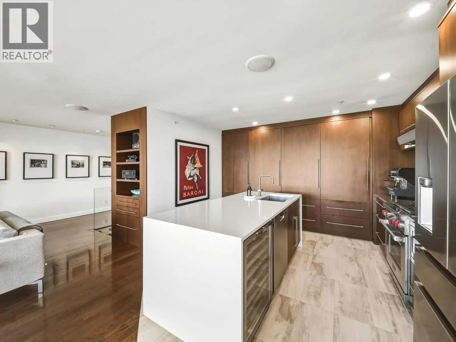 8547 SEASCAPE COURT