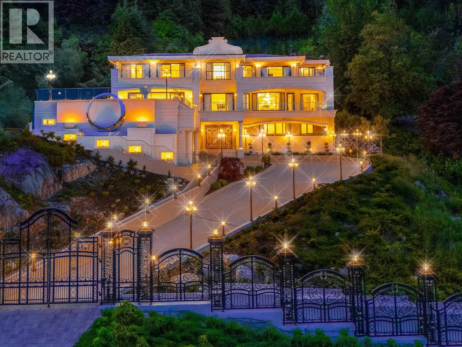 1121 CRESTLINE ROAD