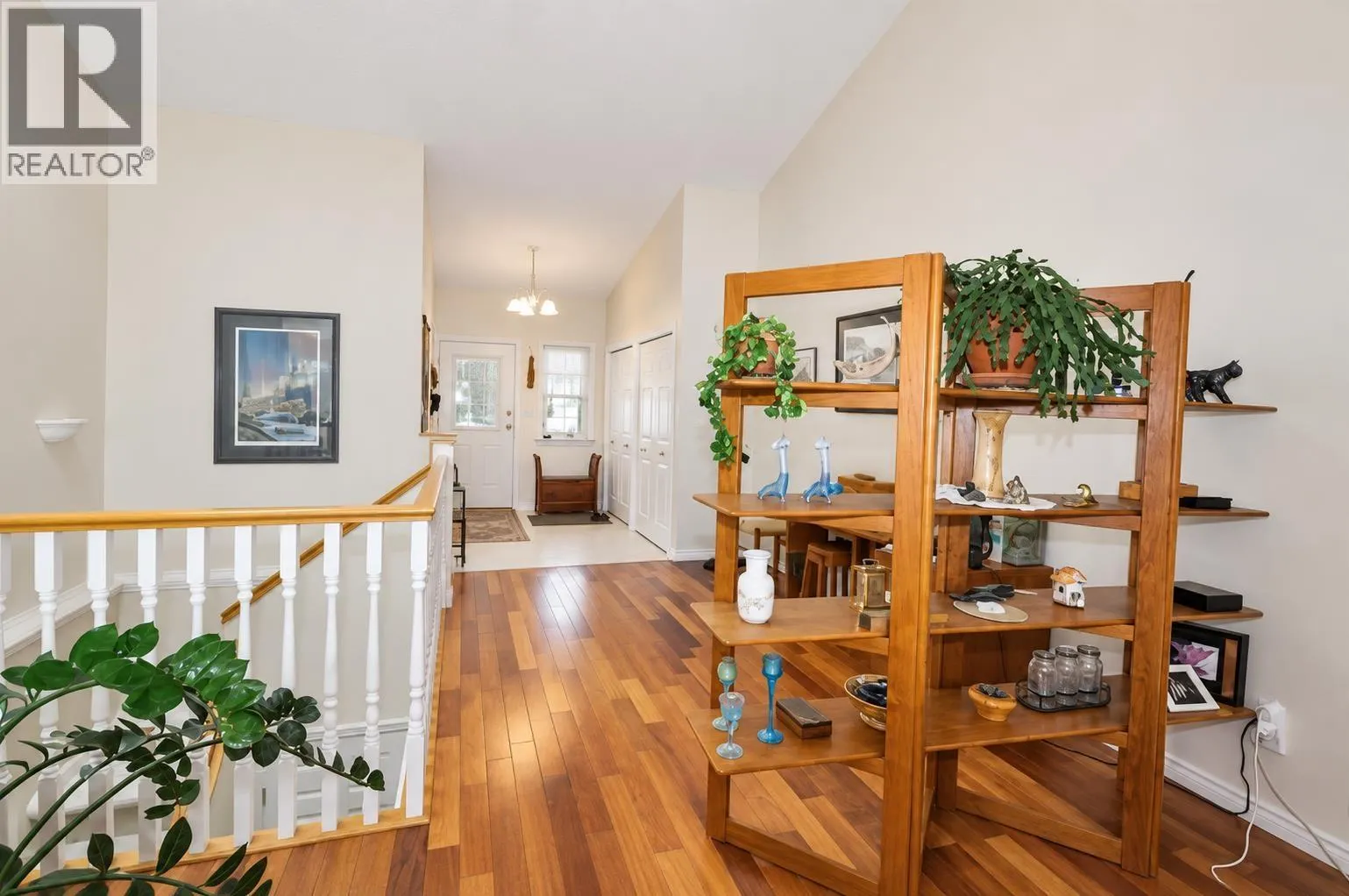 10 11 EAGLE CRESCENT