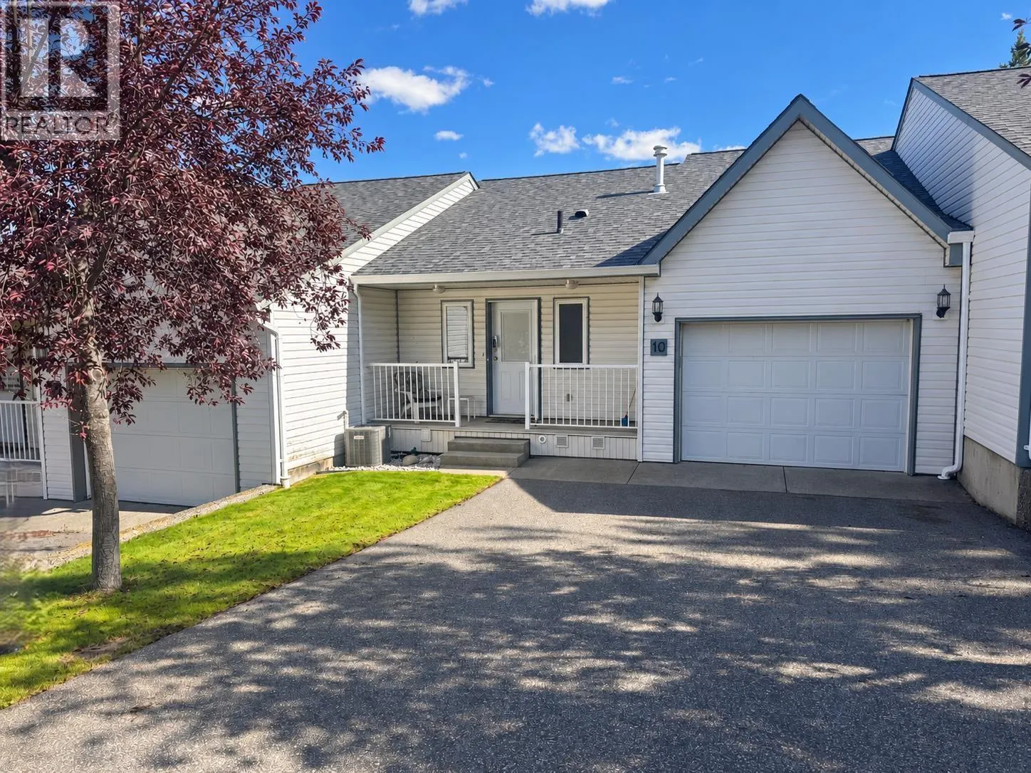 10 11 EAGLE CRESCENT