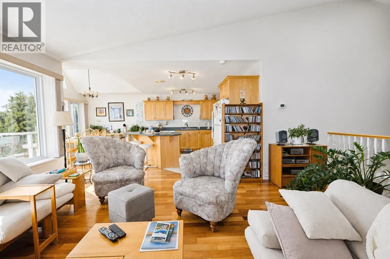 10 11 EAGLE CRESCENT