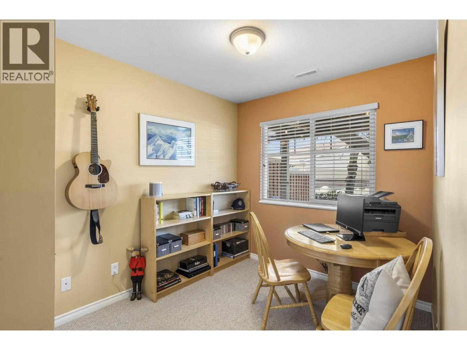 32 1108 RIVERSIDE CLOSE