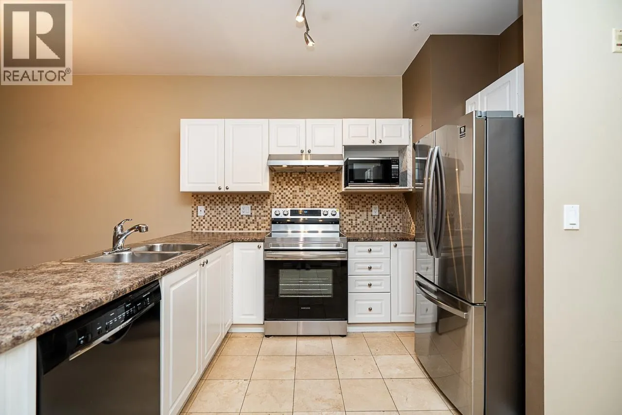 222 2109 ROWLAND STREET
