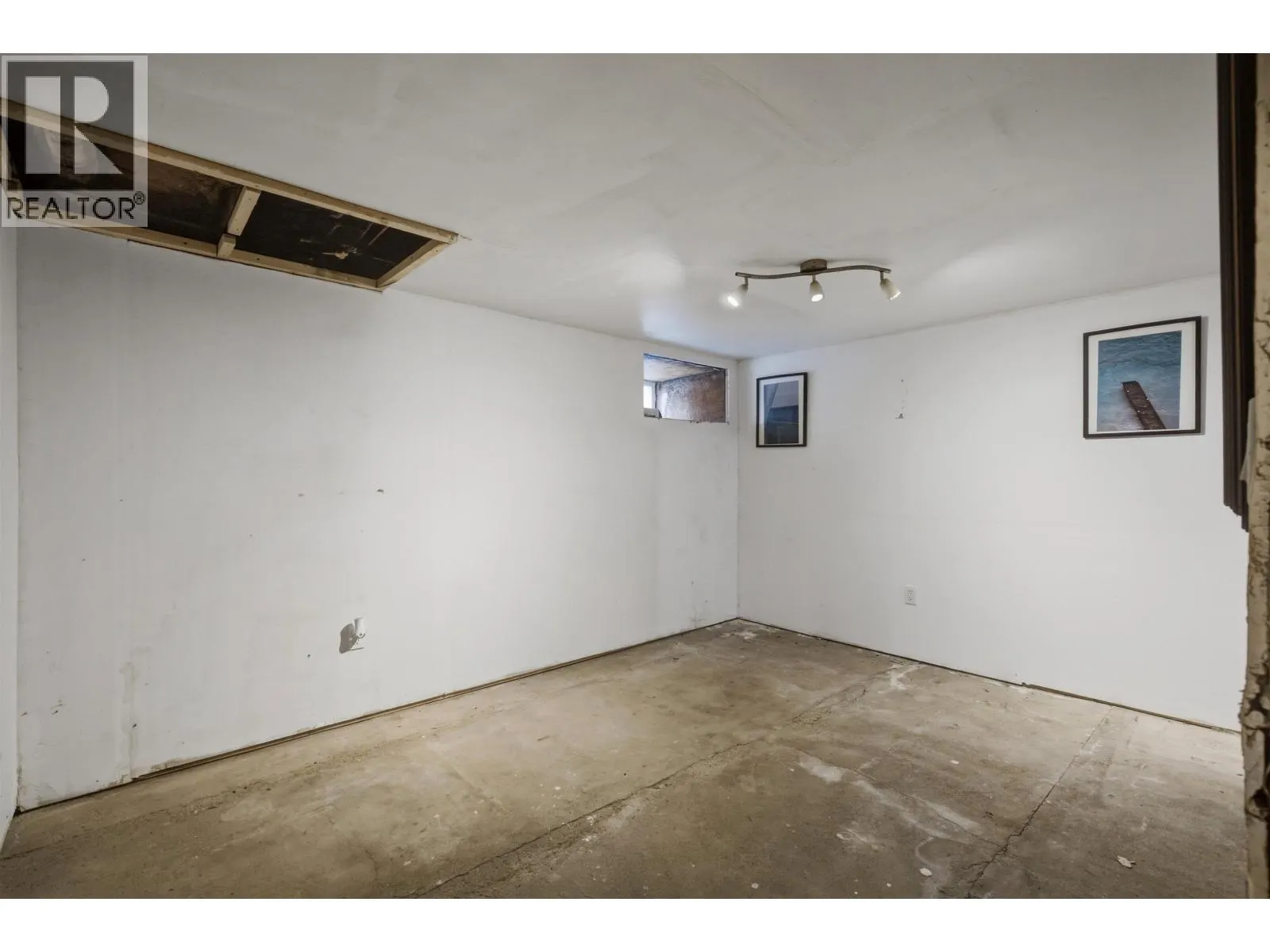 2014 N MACKENZIE AVENUE