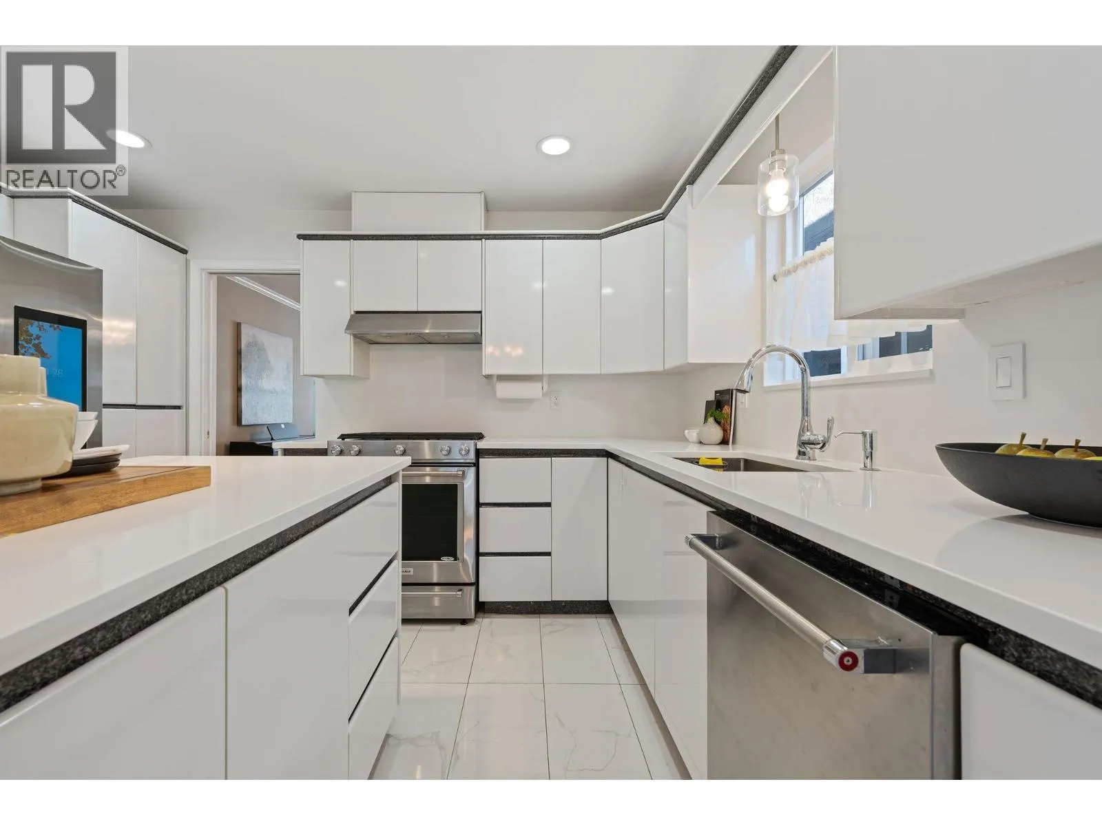 1154 HAROLD ROAD