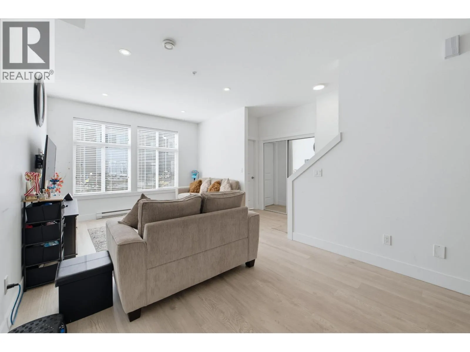 72 24108 104 AVENUE