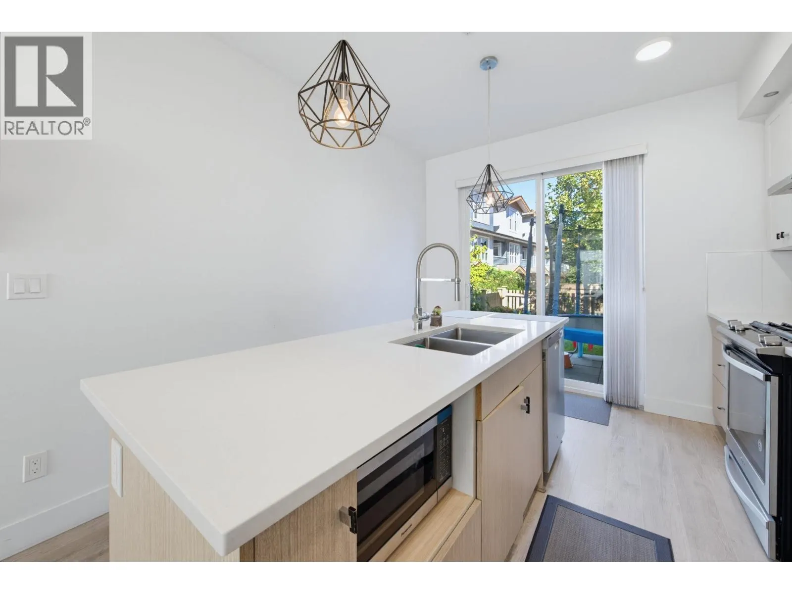 72 24108 104 AVENUE