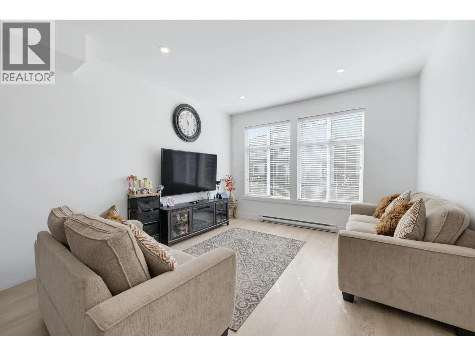 72 24108 104 AVENUE