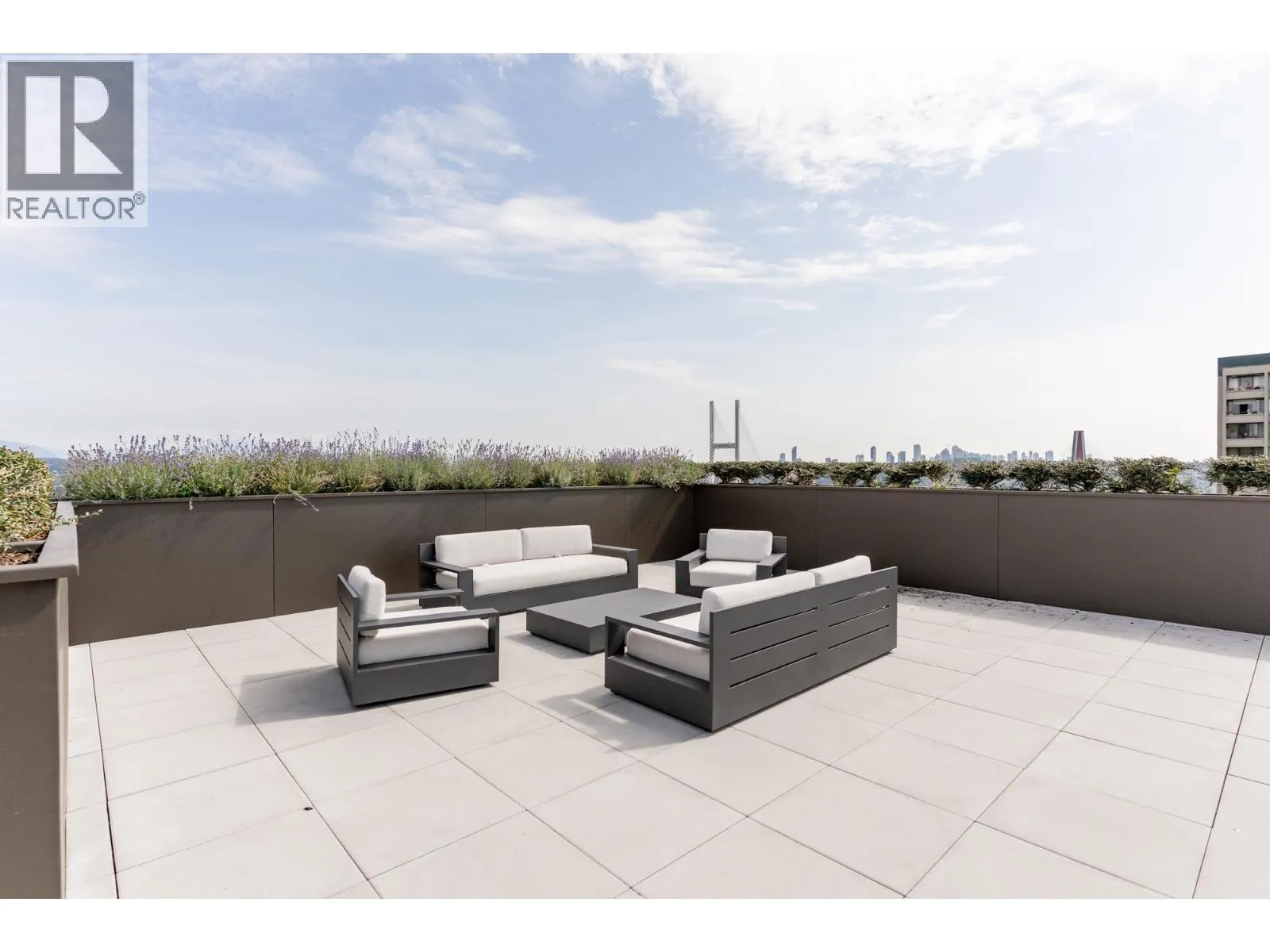 421 82 FIRST STREET
