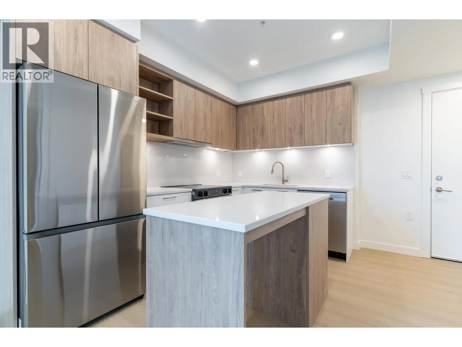 421 82 FIRST STREET