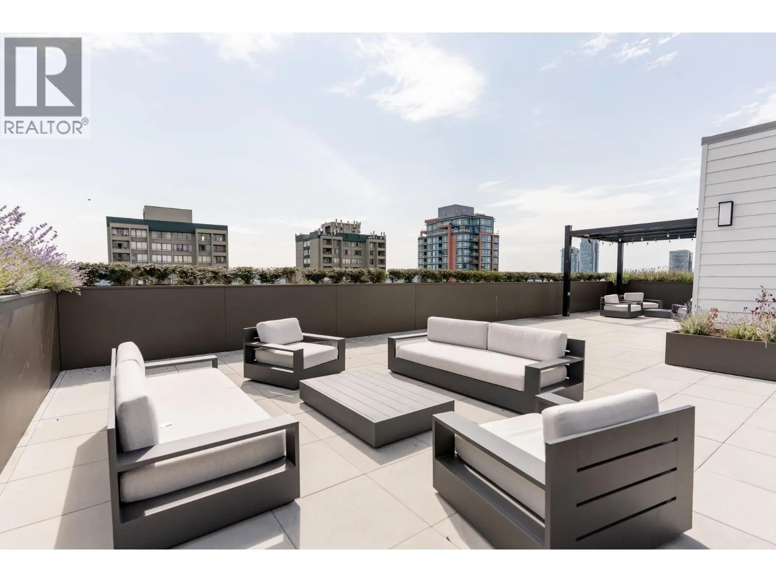 421 82 FIRST STREET