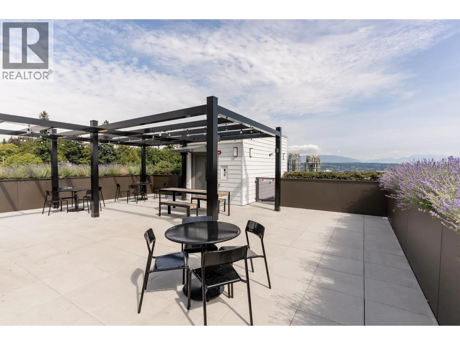 421 82 FIRST STREET