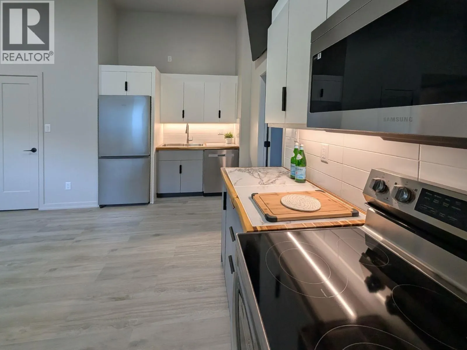3 1307 EAGLE DRIVE