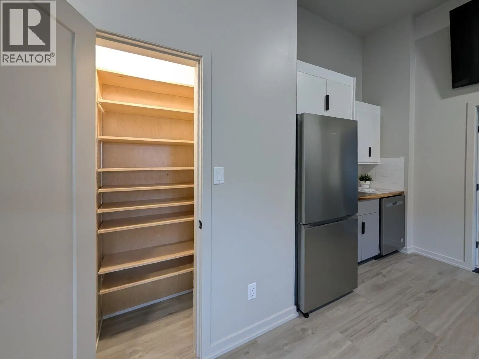 3 1307 EAGLE DRIVE