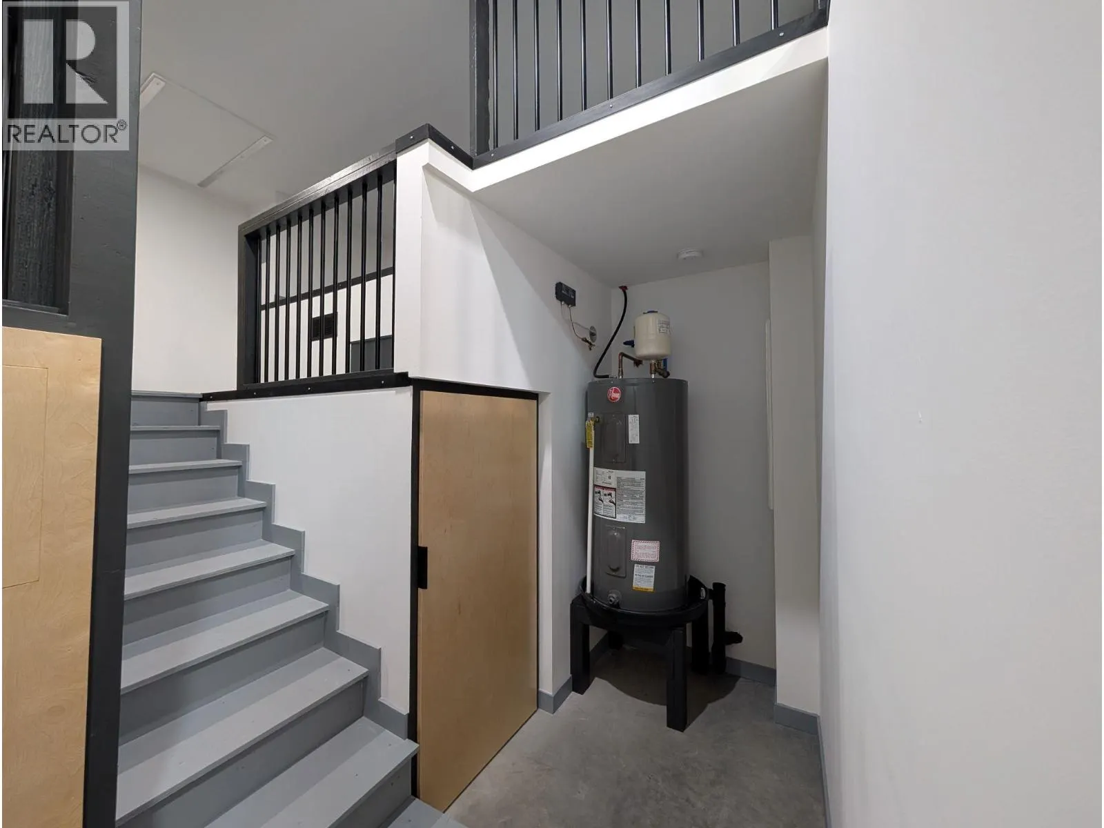 3 1307 EAGLE DRIVE