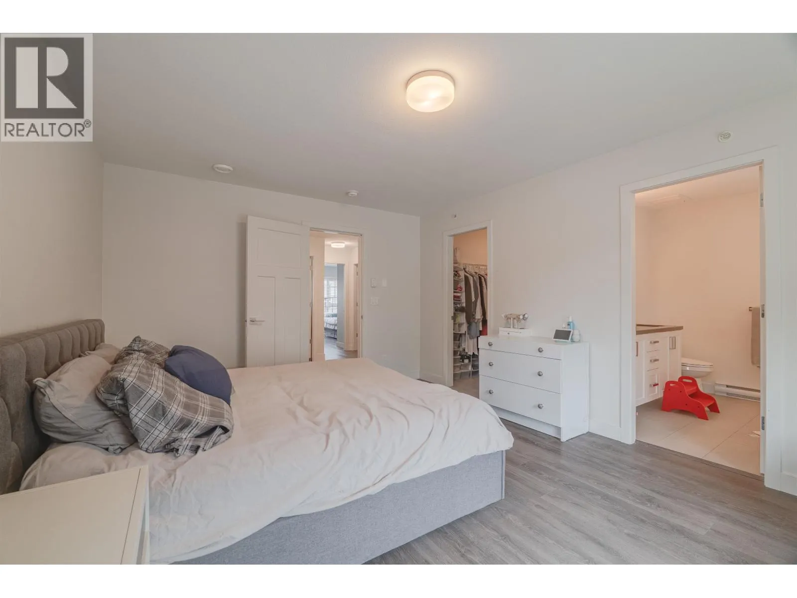 158 11305 240 STREET