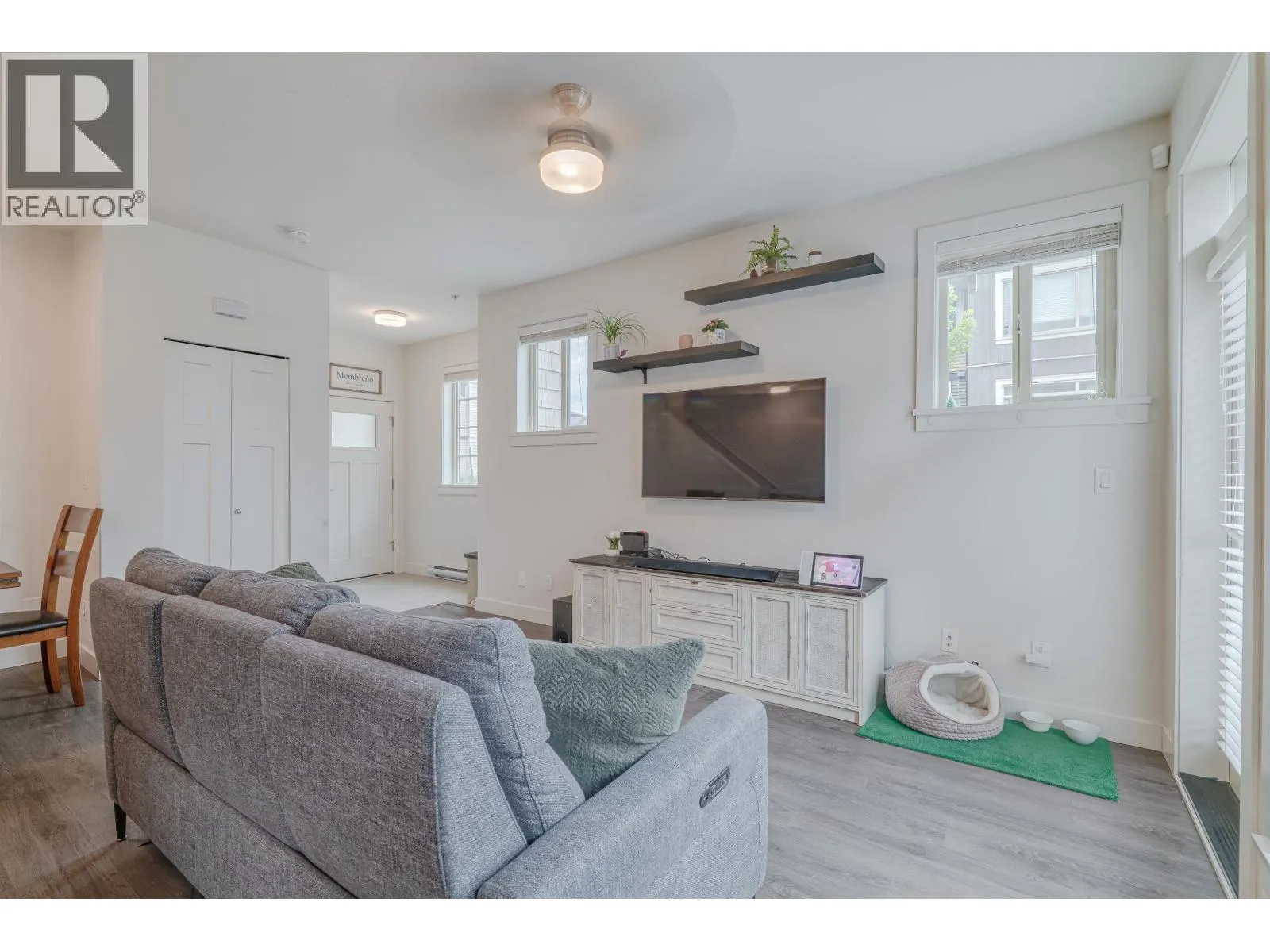 158 11305 240 STREET