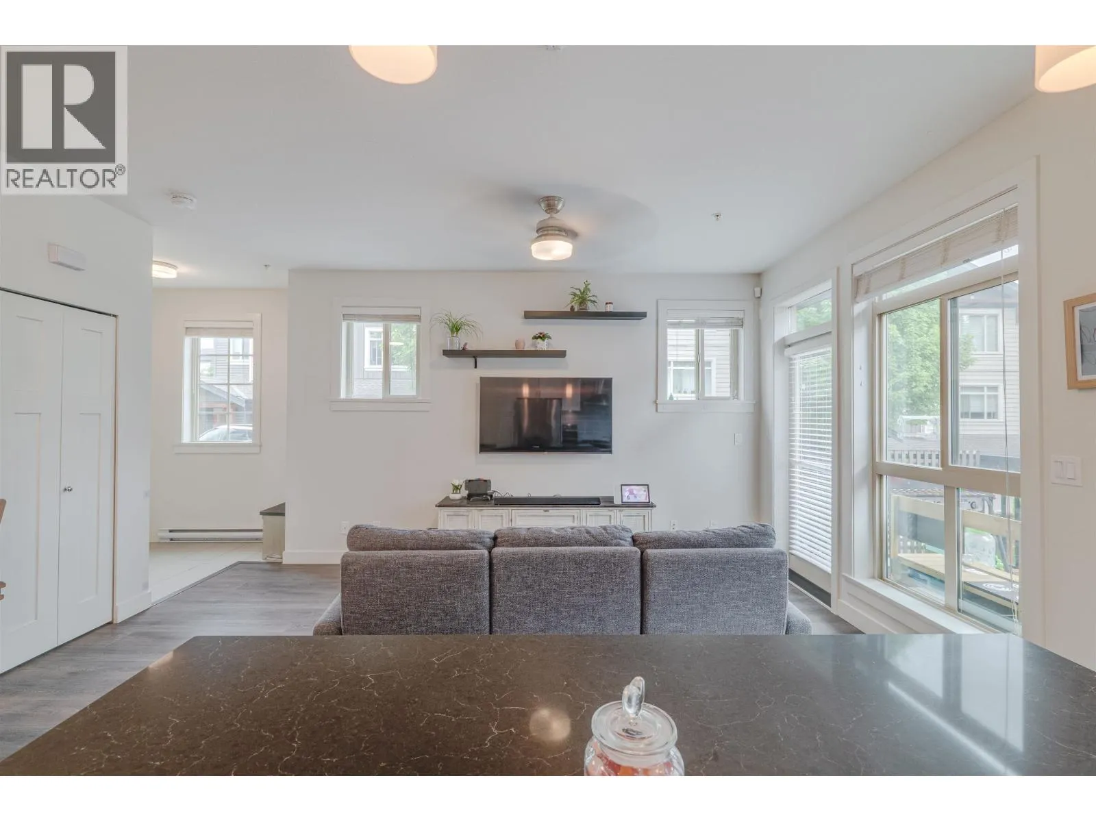 158 11305 240 STREET