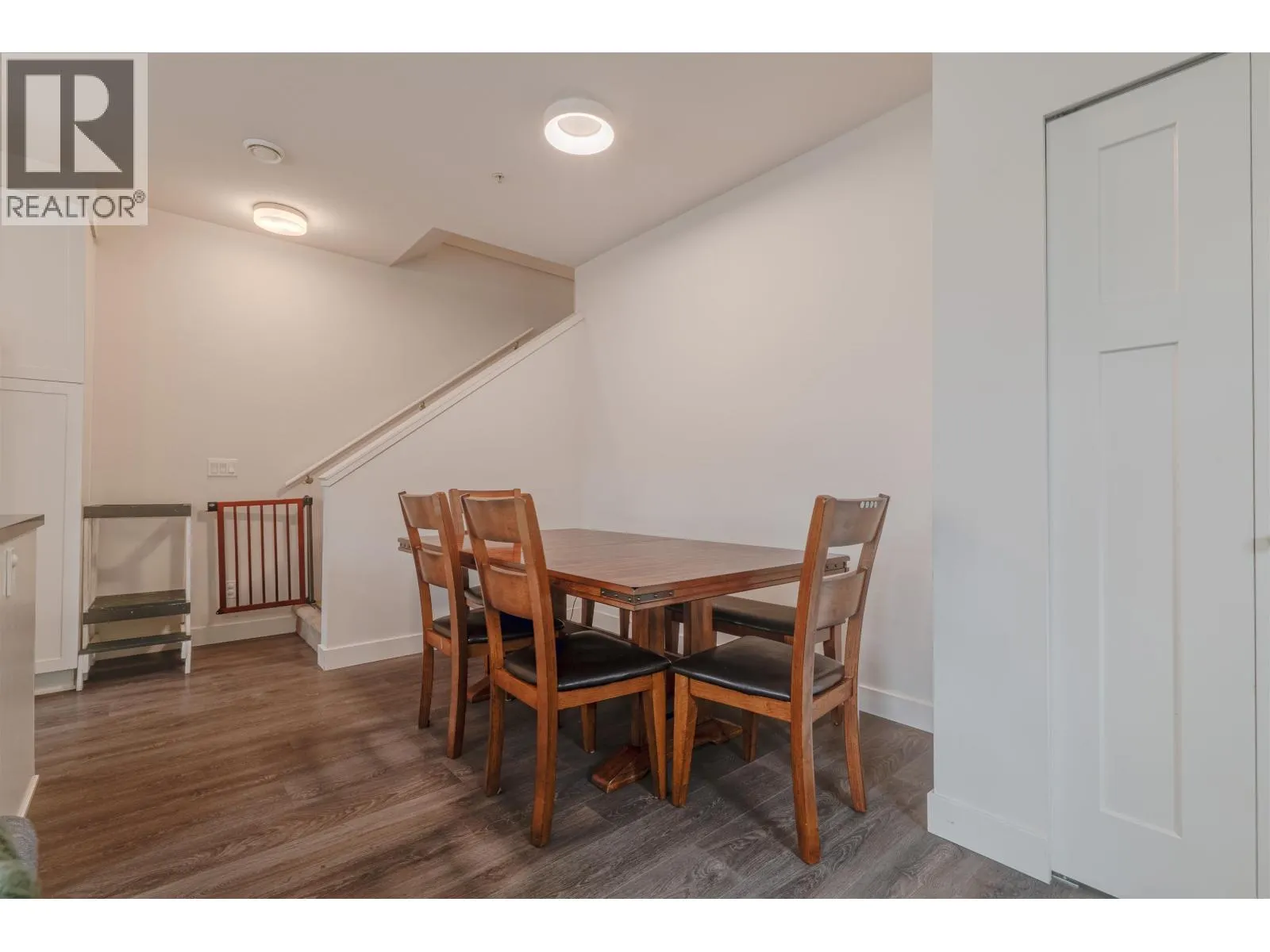 158 11305 240 STREET