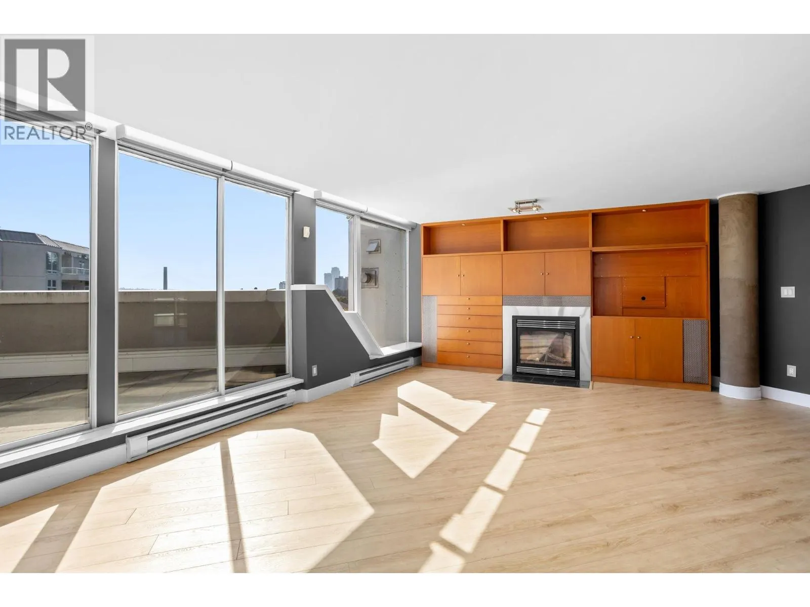 1801 71 JAMIESON COURT