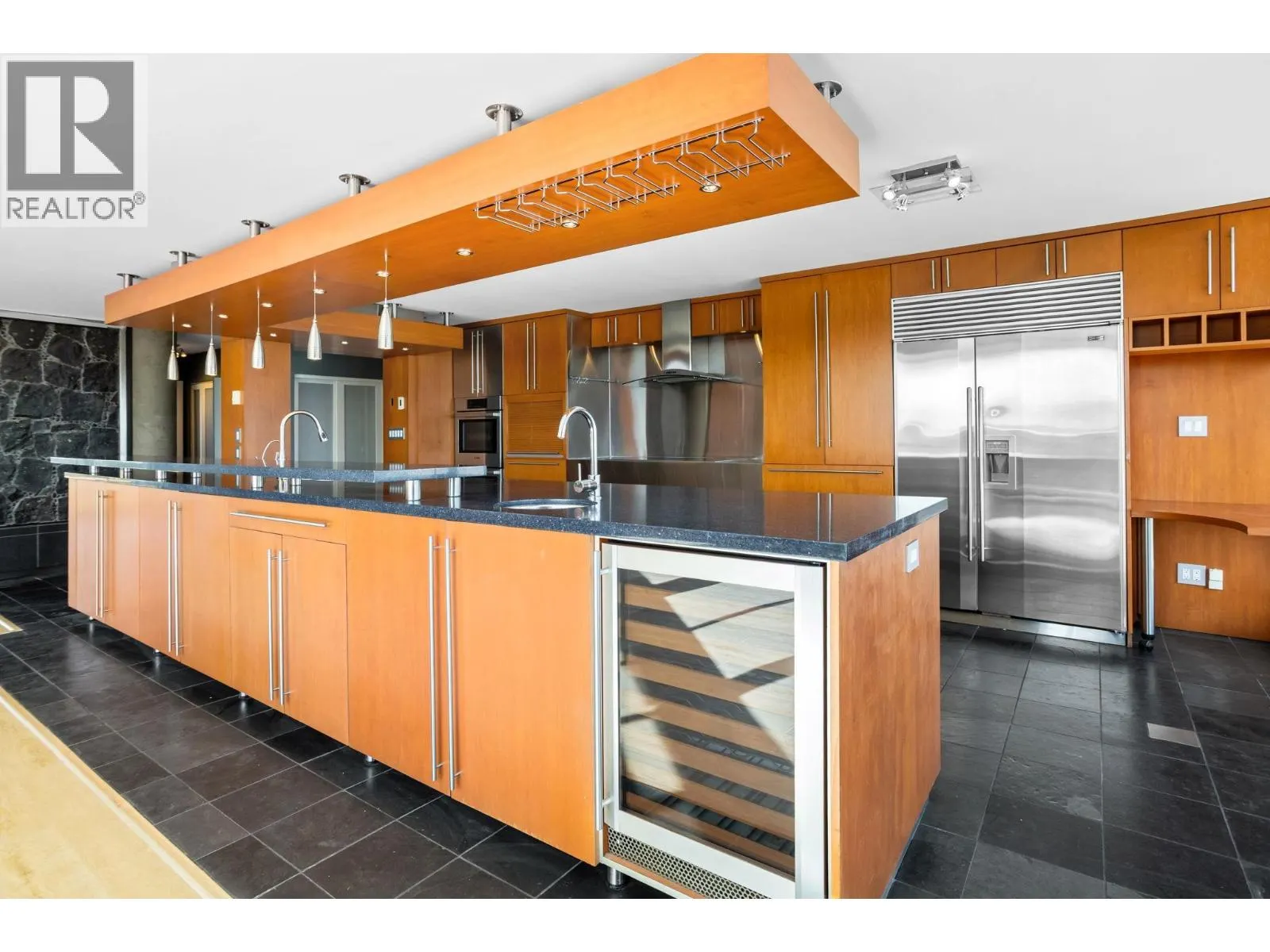 1801 71 JAMIESON COURT