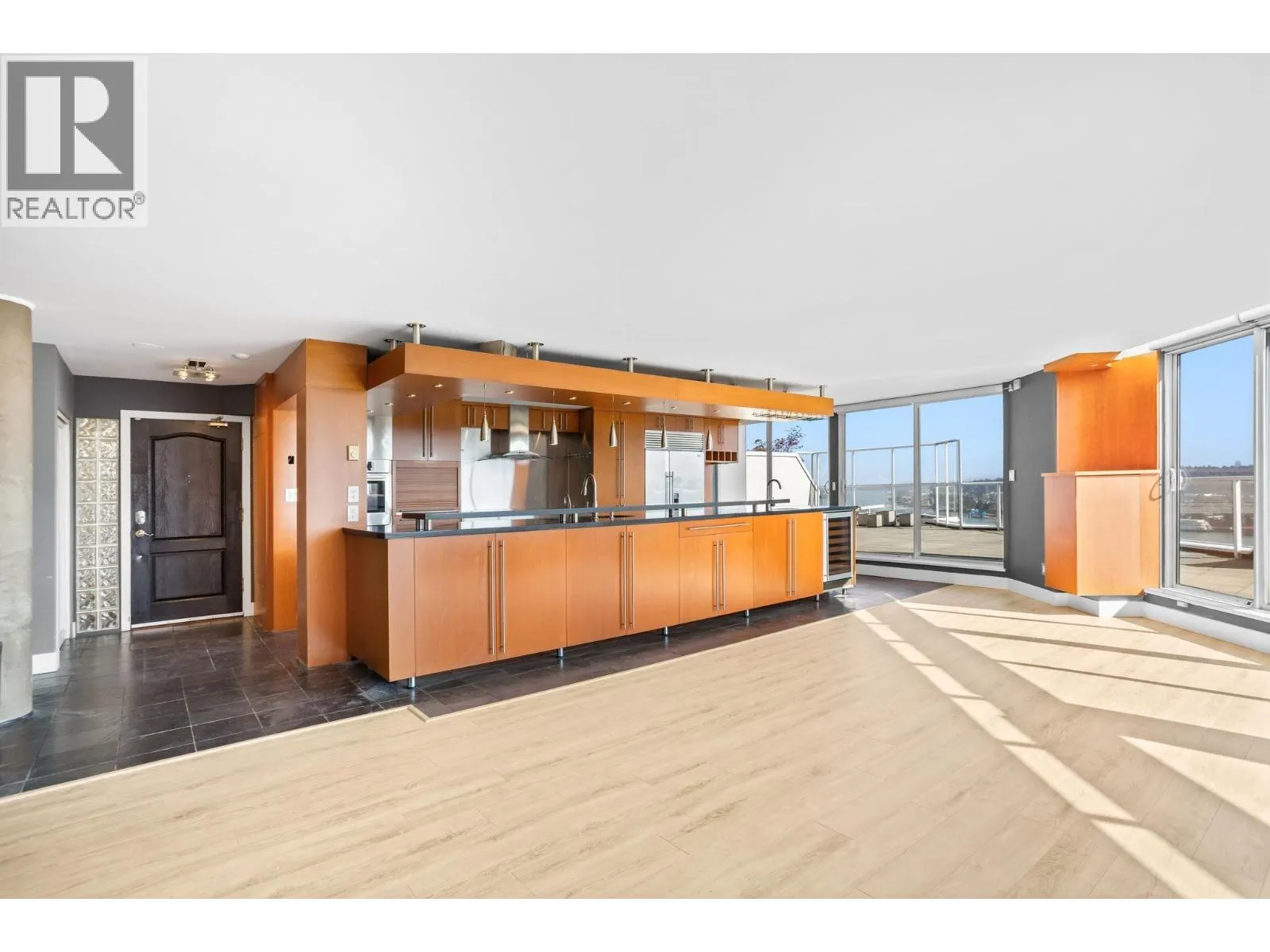 1801 71 JAMIESON COURT