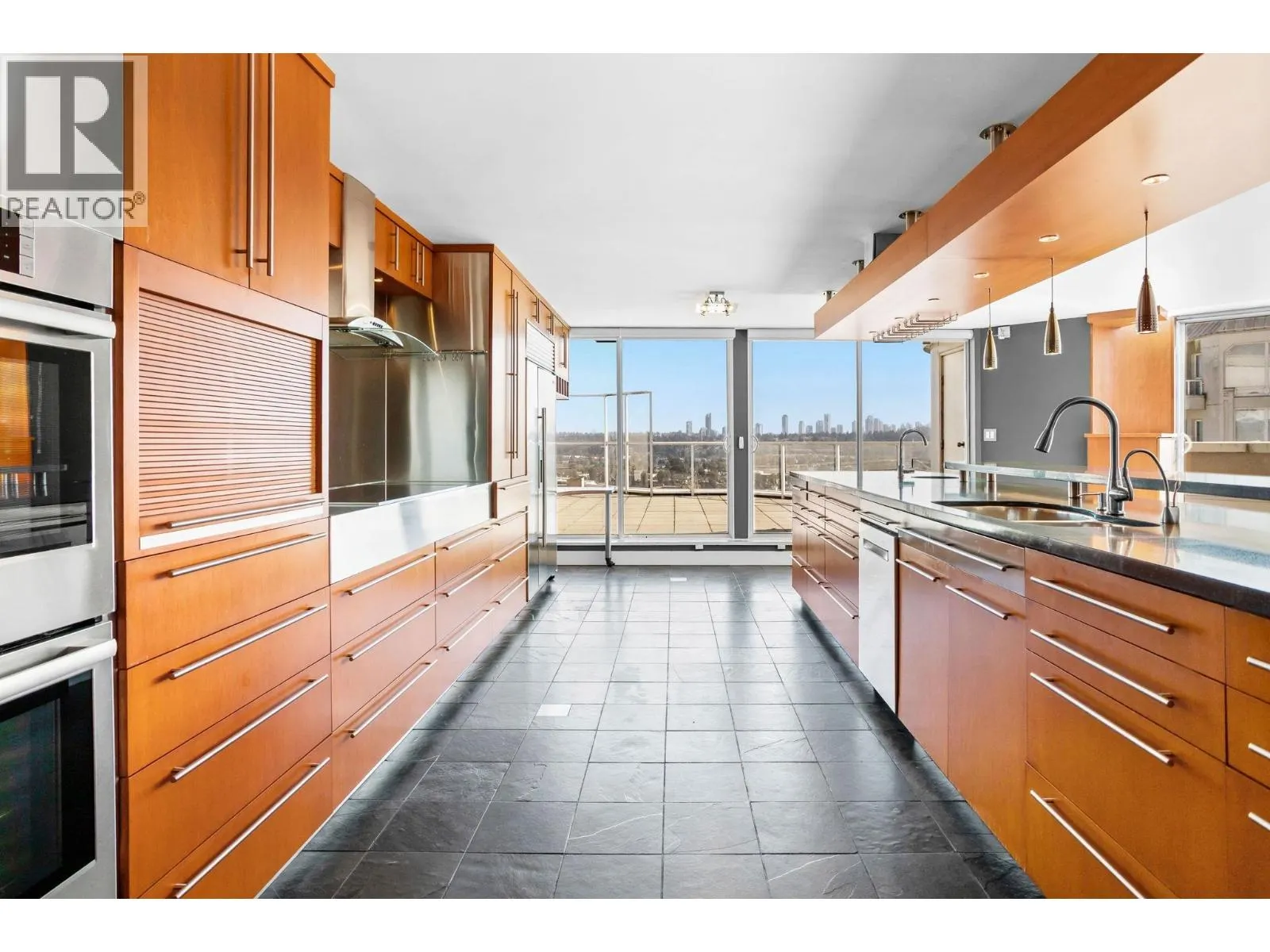 1801 71 JAMIESON COURT