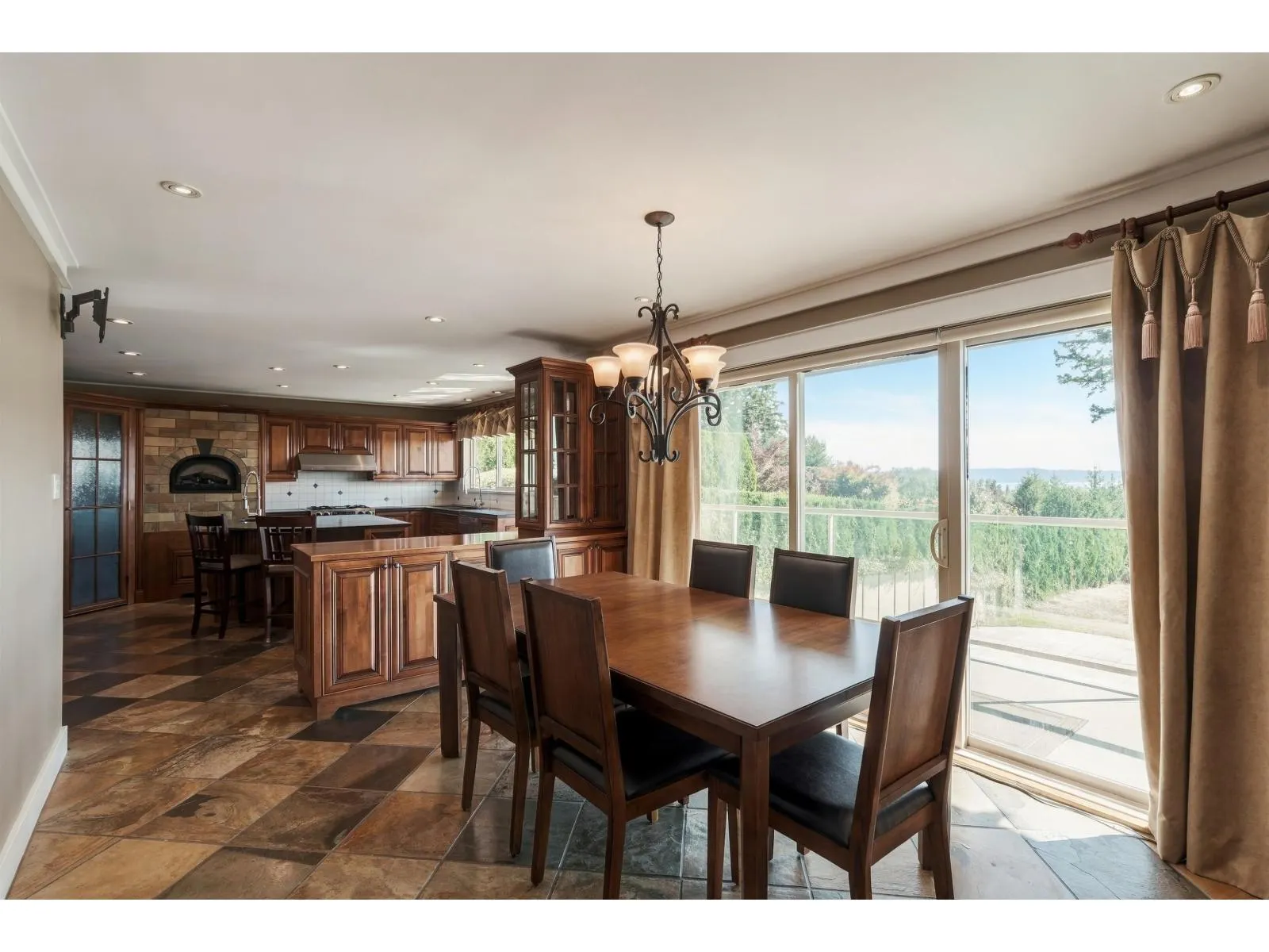 5575 FAIRLIGHT CRESCENT