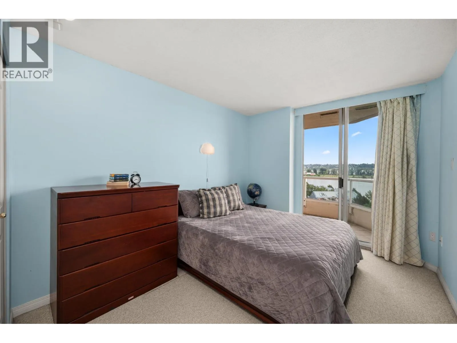 1505 1235 QUAYSIDE DRIVE