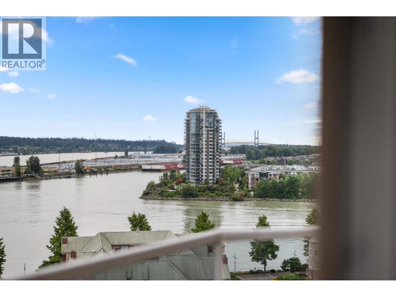 1505 1235 QUAYSIDE DRIVE