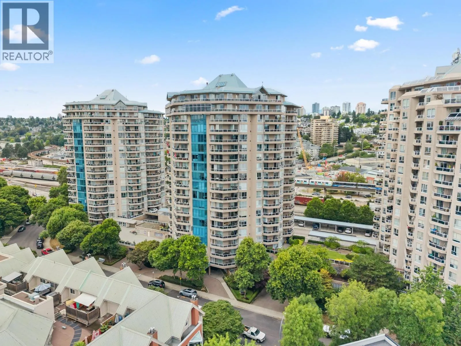1505 1235 QUAYSIDE DRIVE