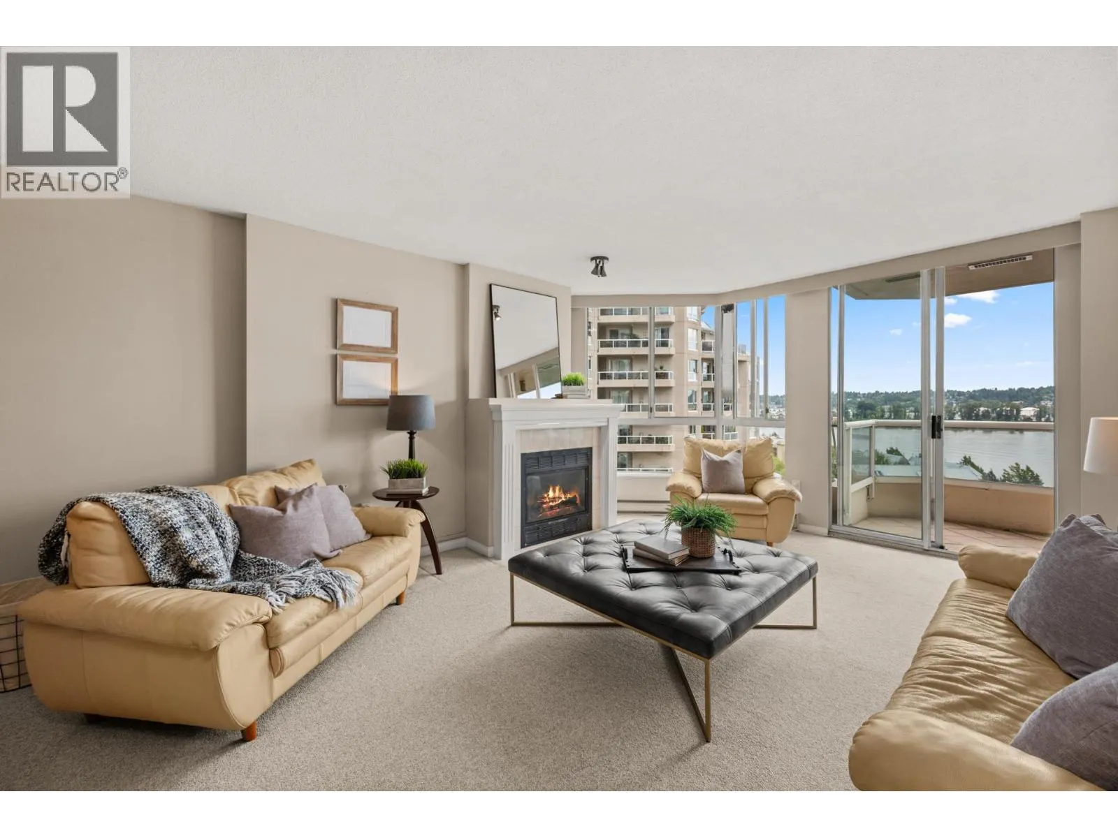 1505 1235 QUAYSIDE DRIVE