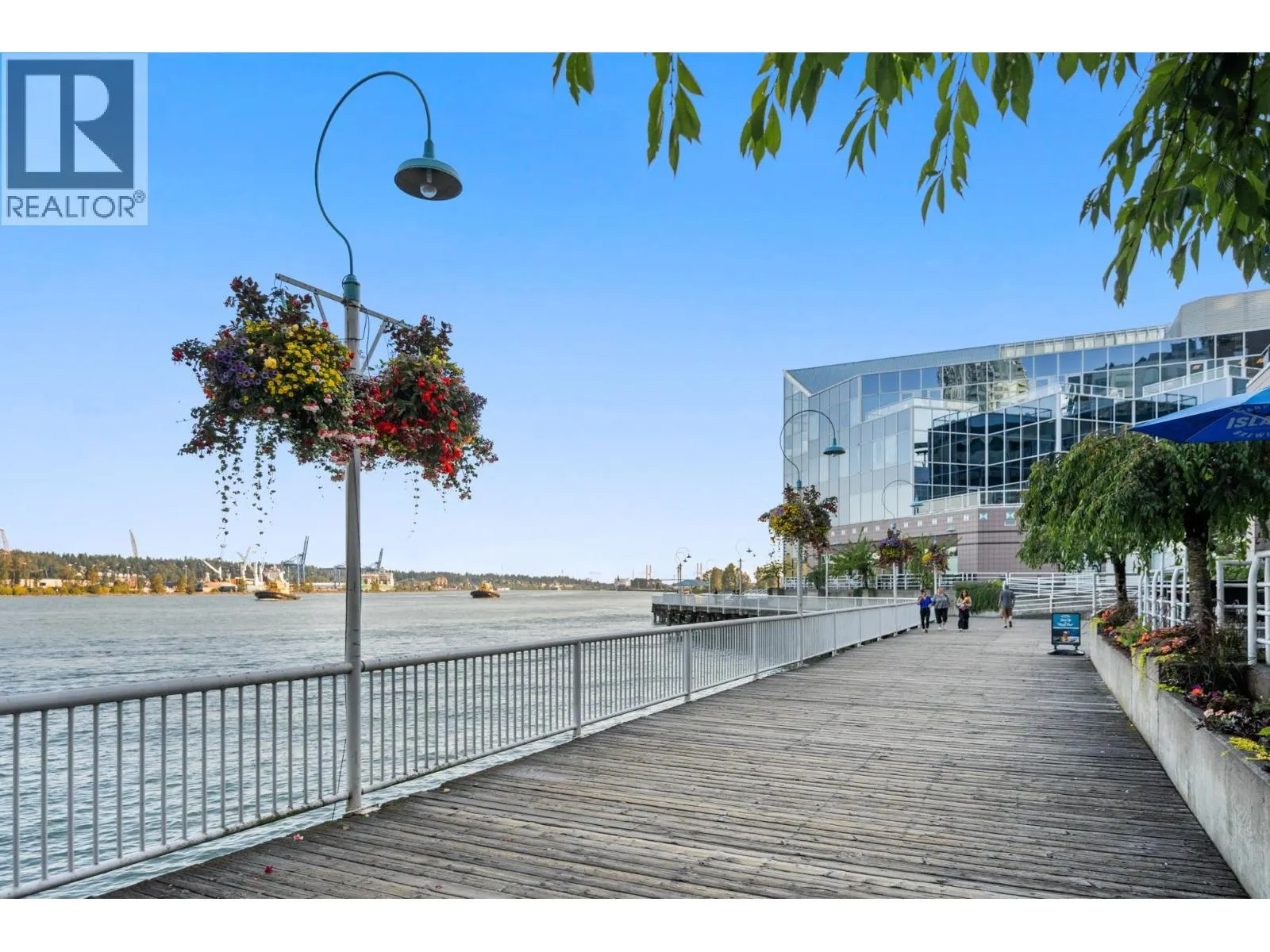 1505 1235 QUAYSIDE DRIVE