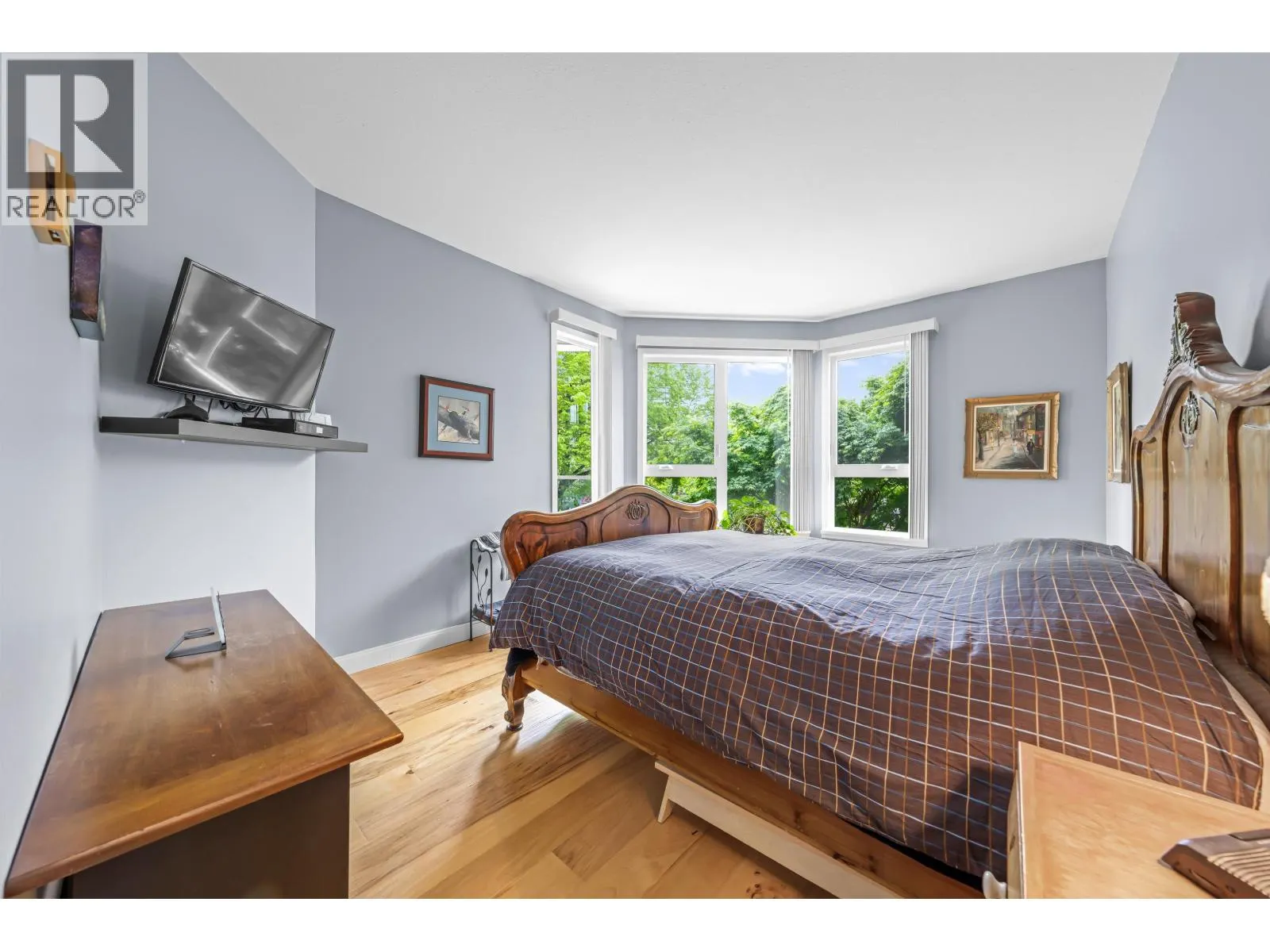 204 1150 QUAYSIDE DRIVE