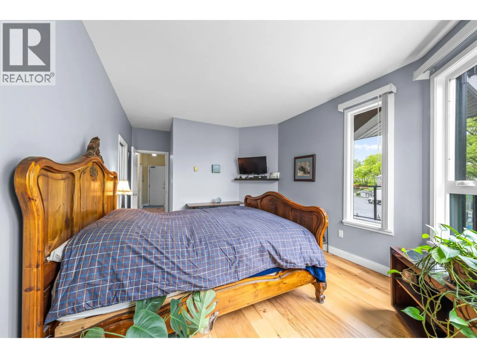 204 1150 QUAYSIDE DRIVE