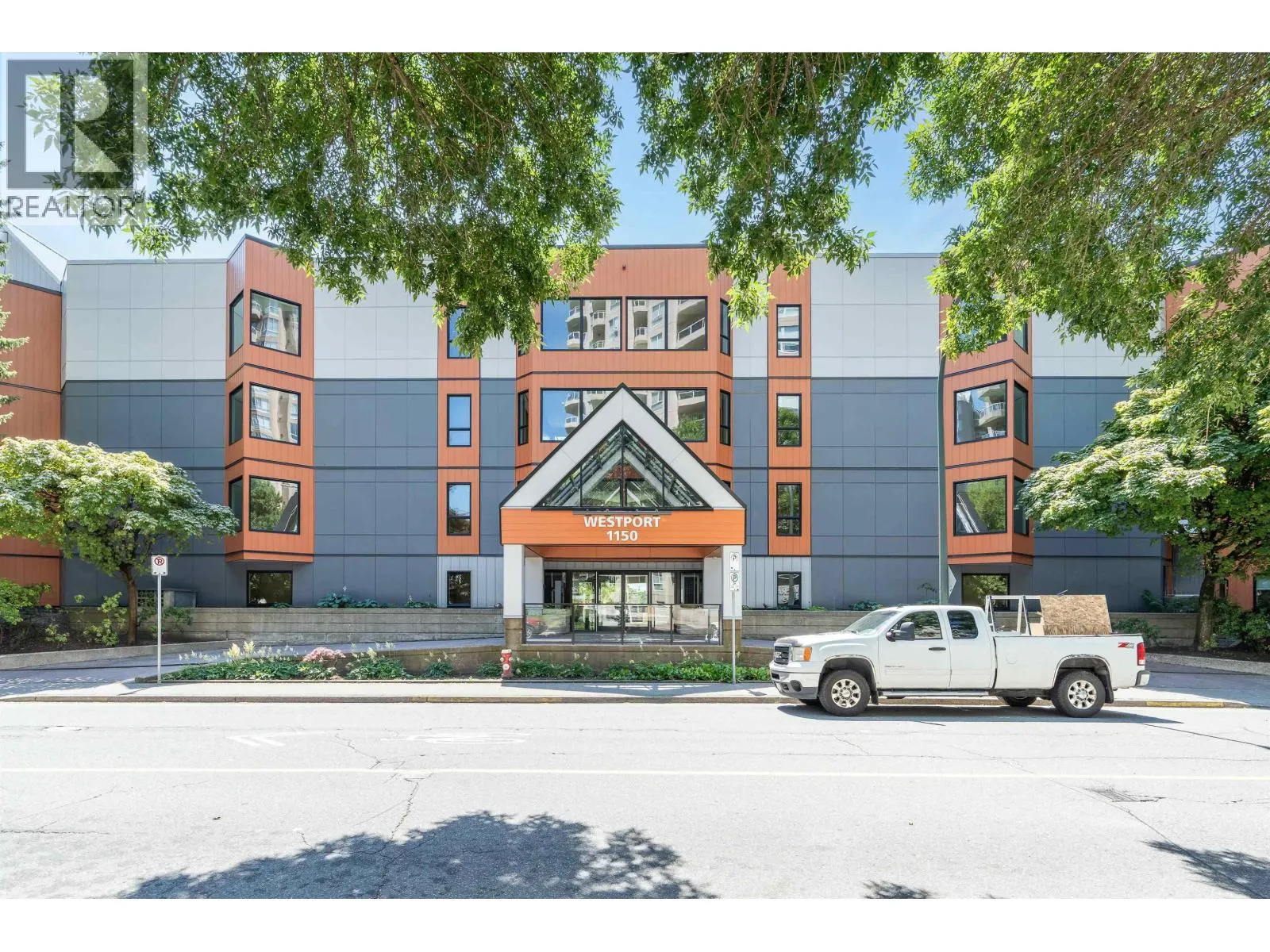 204 1150 QUAYSIDE DRIVE