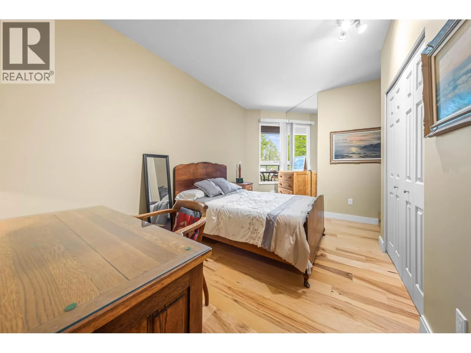 204 1150 QUAYSIDE DRIVE
