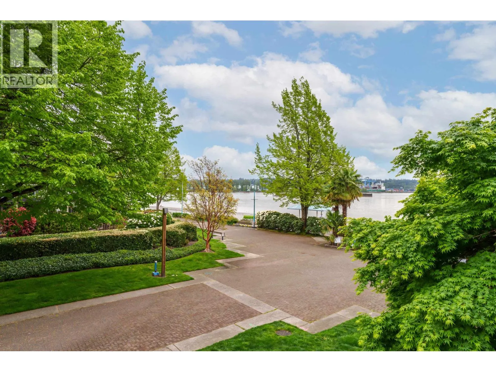 204 1150 QUAYSIDE DRIVE