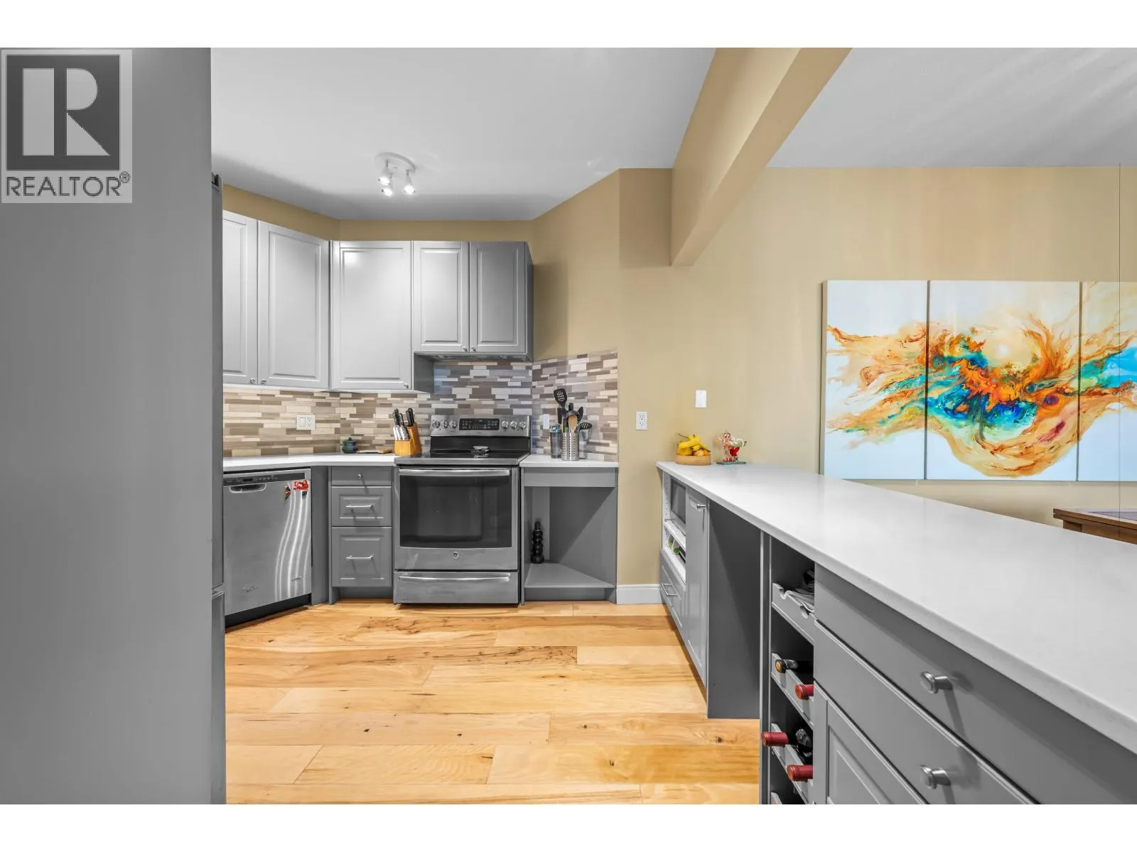 204 1150 QUAYSIDE DRIVE