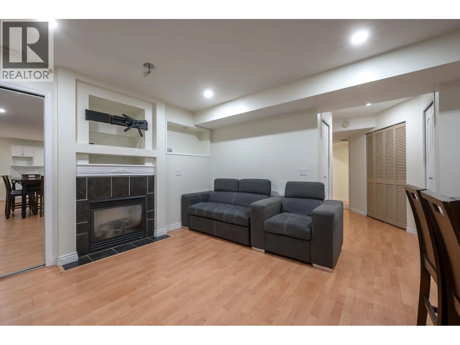 23710 110 AVENUE