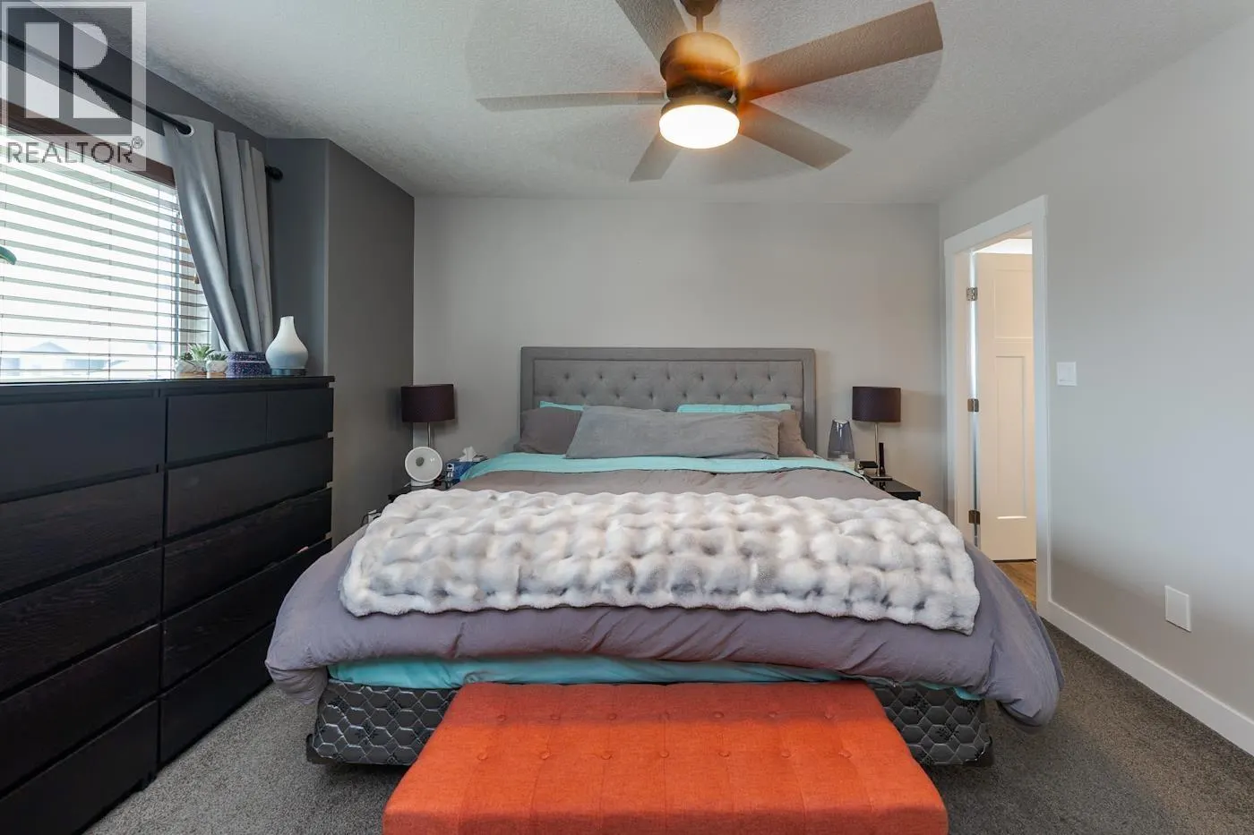 5355 WOODVALLEY DRIVE