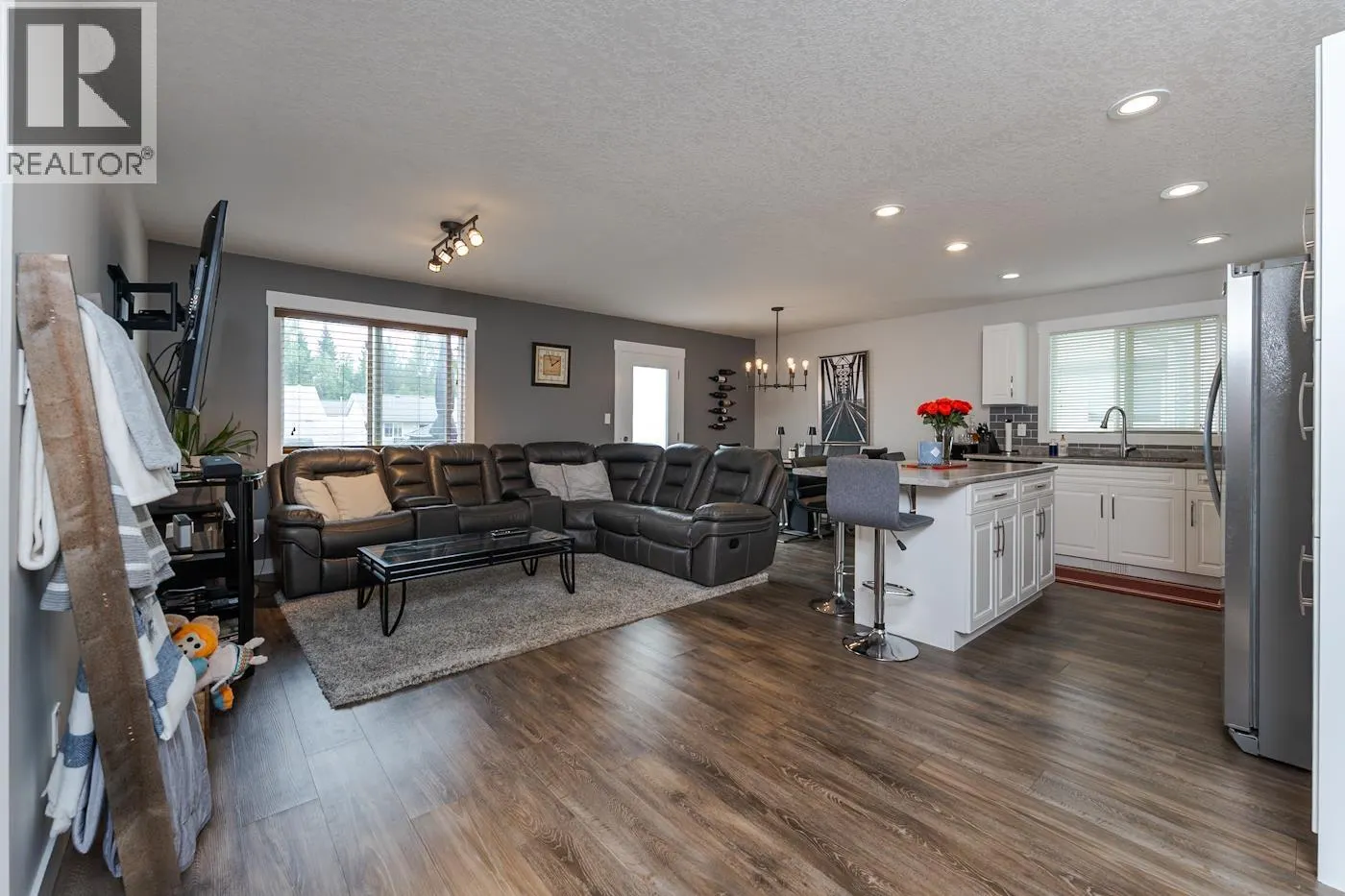 5355 WOODVALLEY DRIVE