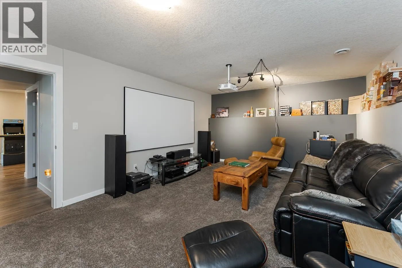 5355 WOODVALLEY DRIVE